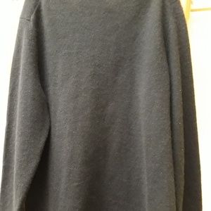 Women Black Cashmere sweater.